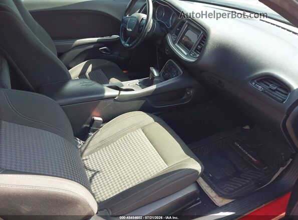 2C3CDZAGXLH110348 2020 DODGE CHALLENGER Red Widok wnętrza z przodu