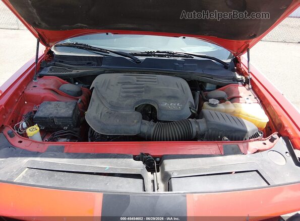 2C3CDZAGXLH110348 2020 DODGE CHALLENGER Red Widok z tyłu