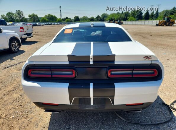 2C3CDZBT0GH226370 2016 DODGE CHALLENGER Белый Вид сзади