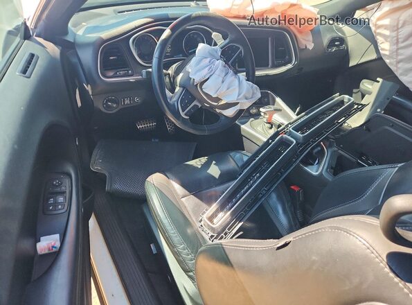 2C3CDZBT0GH226370 2016 DODGE CHALLENGER Белый Вид панели приборов