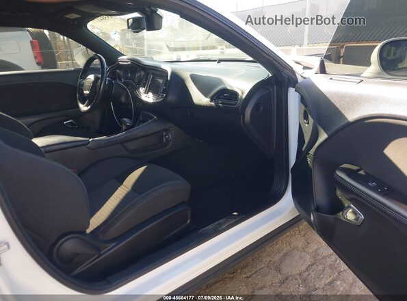 2C3CDZBT0KH737506 2019 DODGE CHALLENGER White Սալոնի դիմացի տեսք