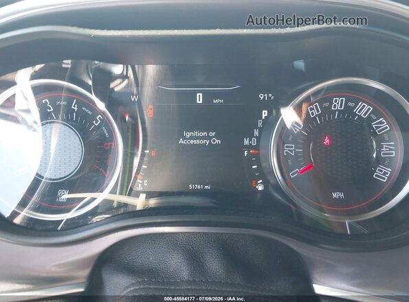 2C3CDZBT0KH737506 2019 DODGE CHALLENGER White Հետևի նստատեղերի տեսք