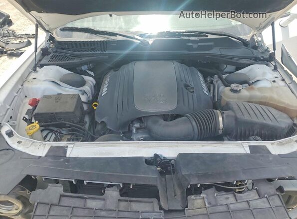 2C3CDZBT0MH635237 2021 DODGE CHALLENGER Белый Вид задней части салона