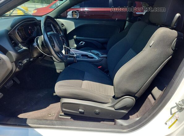 2C3CDZBT1KH561887 2019 DODGE CHALLENGER White Вид салону спереду