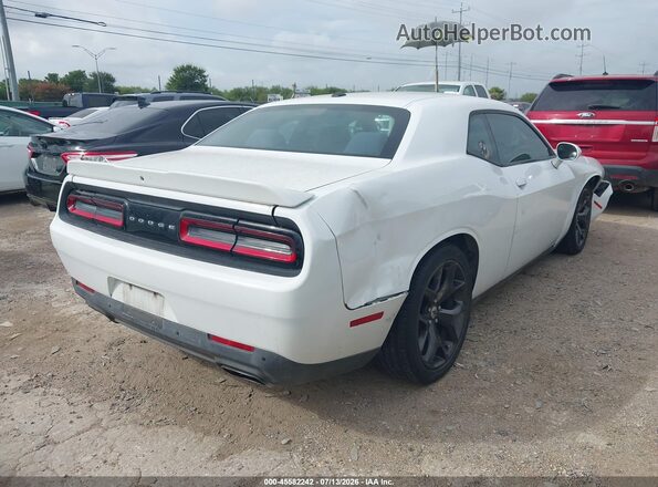 2C3CDZBT2HH652014 2017 DODGE CHALLENGER White Rear right