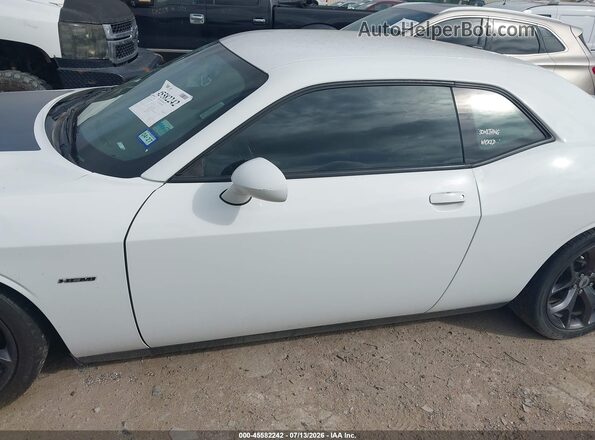 2C3CDZBT2HH652014 2017 DODGE CHALLENGER White 360 interior view