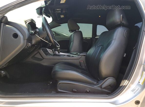 2C3CDZBT3HH531315 2017 DODGE CHALLENGER Silver Front interior view