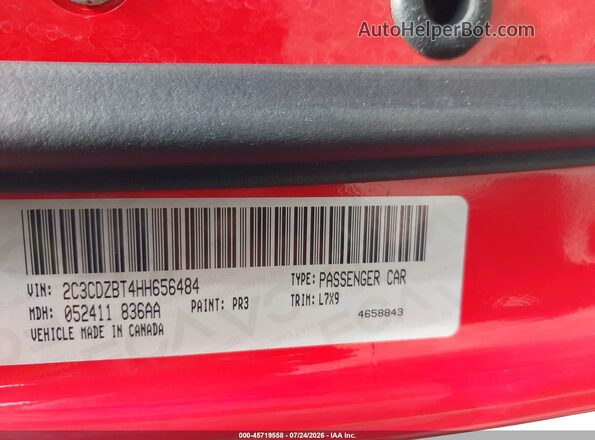 2C3CDZBT4HH656484 2017 DODGE CHALLENGER Red Вид підкапотного простору