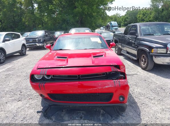 2C3CDZBT4HH656484 2017 DODGE CHALLENGER Red Вид панелі приладів