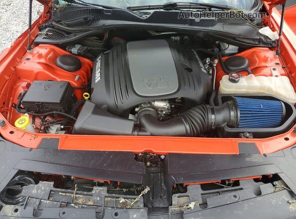 2C3CDZBT5JH116129 2018 DODGE CHALLENGER Orange Widok wnętrza z tyłu