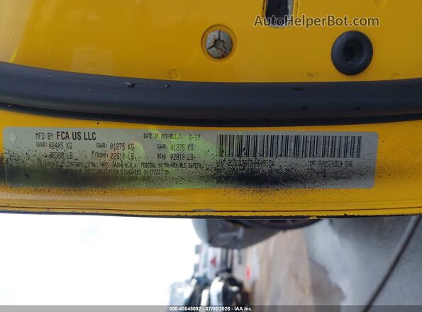 2C3CDZBT7HH609174 2017 DODGE CHALLENGER Yellow ძრავის განყოფილების ხედი