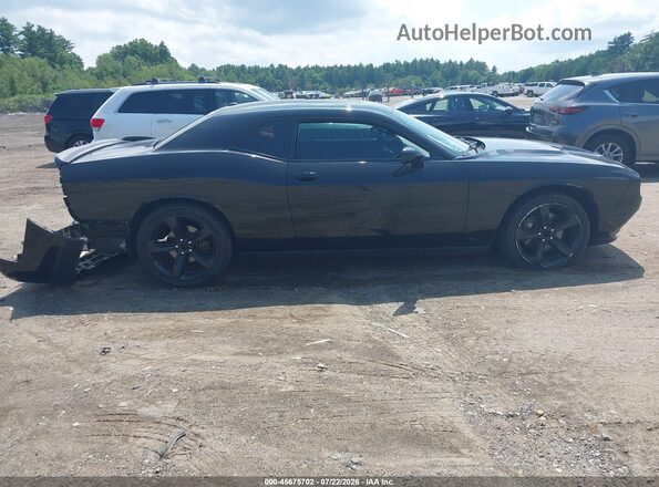 2C3CDZBT7JH265383 2018 DODGE CHALLENGER Черный Вид салона спереди