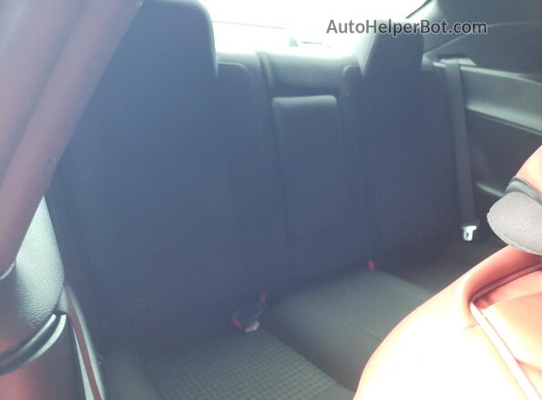 2C3CDZBT7KH556936 2019 DODGE CHALLENGER White Vista de los asientos traseros