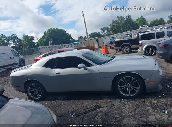 2C3CDZBT7LH123182 2020 DODGE CHALLENGER Silver Widok wnętrza z tyłu