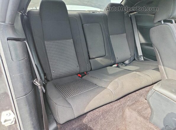 2C3CDZBT8JH138688 2018 DODGE CHALLENGER Угольный Вид задних сидений