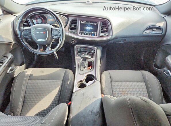 2C3CDZBT8JH138688 2018 DODGE CHALLENGER Угольный Вид панели приборов