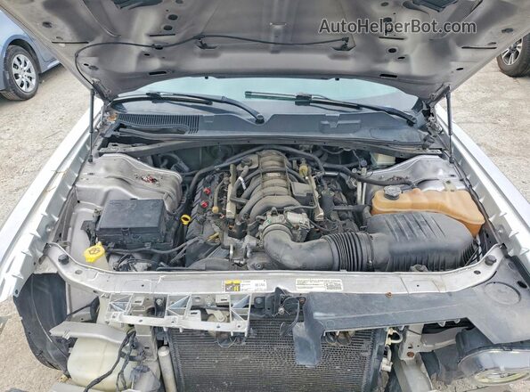 2C3CDZBT8JH225099 2018 DODGE CHALLENGER Silver Rear interior view