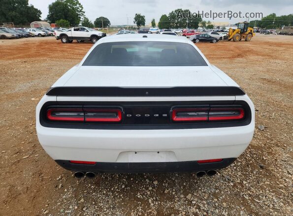 2C3CDZBT8JH271290 2018 DODGE CHALLENGER White Հետևի տեսք