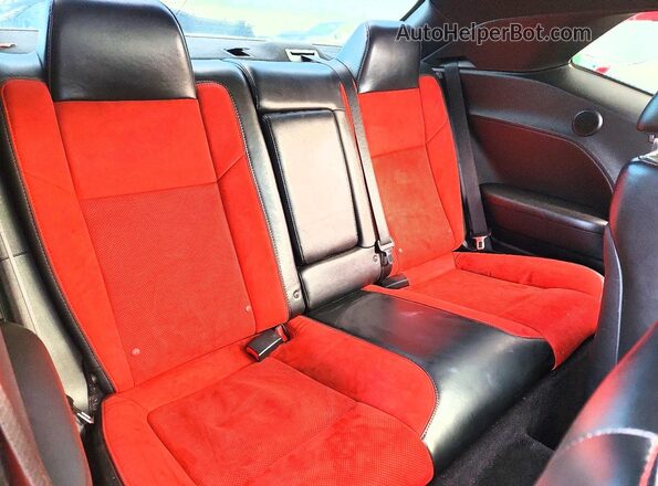 2C3CDZBT9JH161512 2018 DODGE CHALLENGER Silver უკანა სავარძლების ხედი