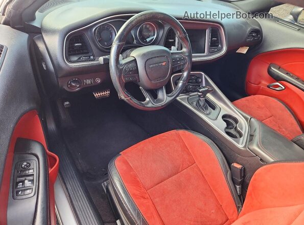 2C3CDZBT9JH161512 2018 DODGE CHALLENGER Silver წინა პანელის ხედი