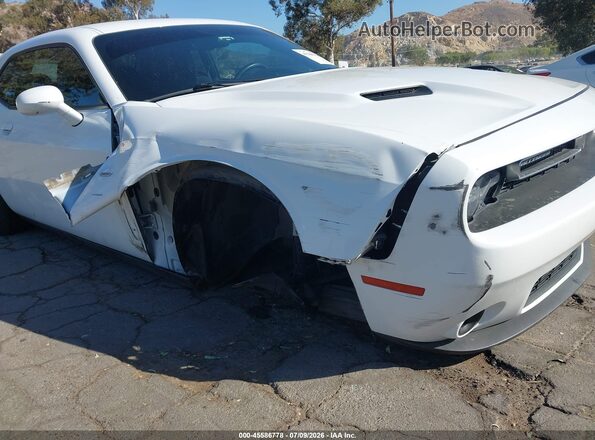 2C3CDZBTXJH123920 2018 DODGE CHALLENGER White Widok z przodu