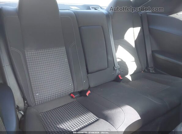 2C3CDZBTXJH123920 2018 DODGE CHALLENGER White Widok naklejki z numerem VIN