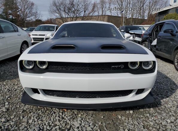2C3CDZC94JH116092 2018 DODGE CHALLENGER Белый Вид спереди