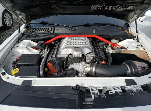 2C3CDZC94JH116092 2018 DODGE CHALLENGER Белый Вид задней части салона
