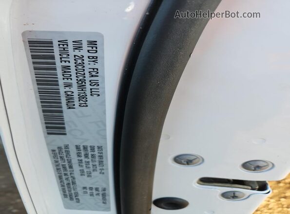 2C3CDZC95NH136213 2022 DODGE CHALLENGER White Widok komory silnika