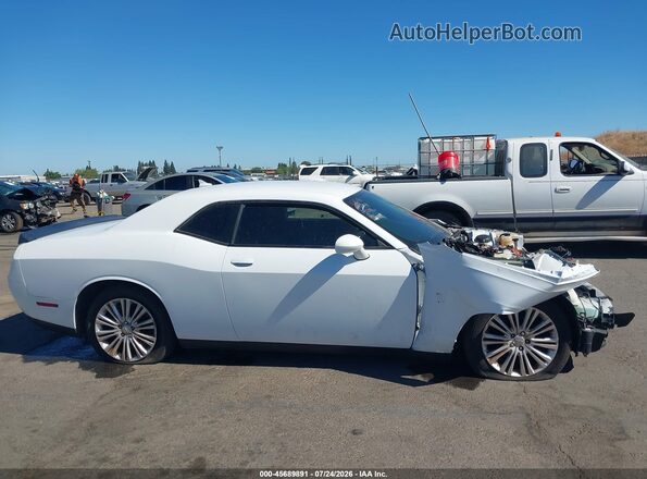 2C3CDZC98HH514254 2017 DODGE CHALLENGER Белый Вид щитка приборов