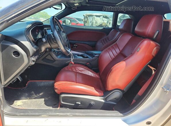 2C3CDZC98PH605247 2023 DODGE CHALLENGER Черный Вид салона спереди