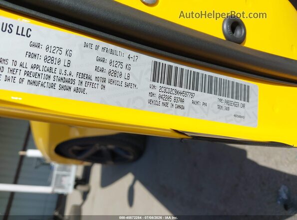 2C3CDZC9XHH597797 2017 DODGE CHALLENGER Yellow Engine compartment view