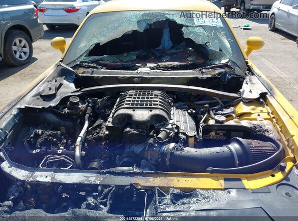2C3CDZC9XHH597797 2017 DODGE CHALLENGER Yellow Front view