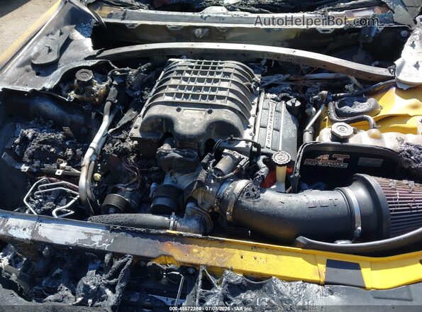 2C3CDZC9XHH597797 2017 DODGE CHALLENGER Yellow Rear view