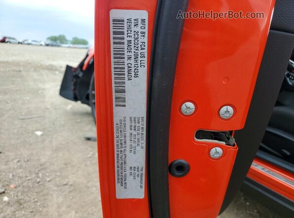 2C3CDZFJ0NH124346 2022 DODGE CHALLENGER Orange Widok komory silnika