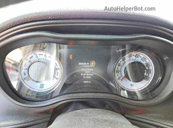 2C3CDZFJ1KH702157 2019 DODGE CHALLENGER Black Вид щитка приладів