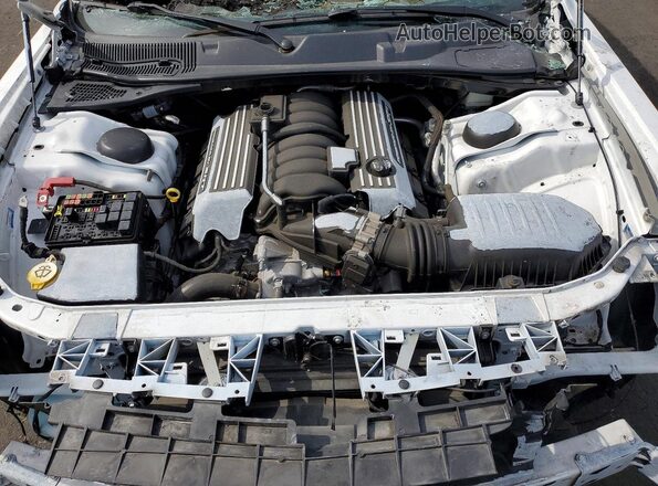2C3CDZFJ1MH560184 2021 DODGE CHALLENGER White Вид задньої частини салону