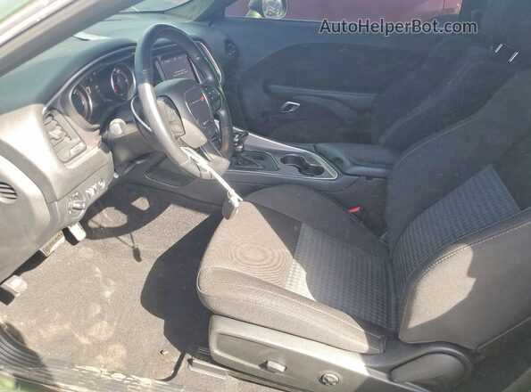2C3CDZFJ2LH103978 2020 DODGE CHALLENGER Green წინა სალონის ხედი