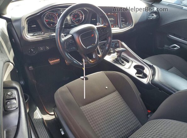 2C3CDZFJ2NH156358 2022 DODGE CHALLENGER Silver Dashboard view