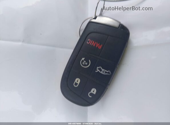 2C3CDZFJ3HH578689 2017 DODGE CHALLENGER White Vista del salpicadero