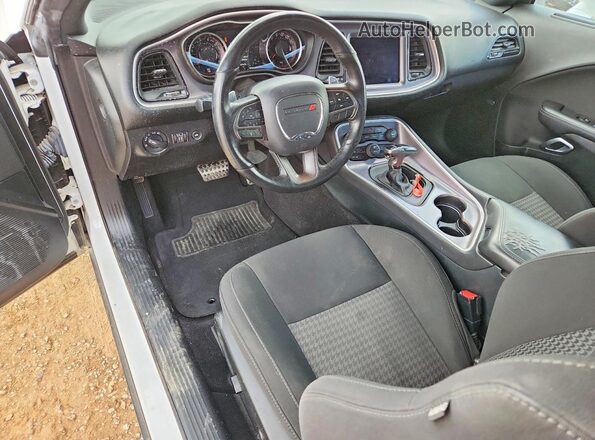 2C3CDZFJ3KH624867 2019 DODGE CHALLENGER White წინა პანელის ხედი
