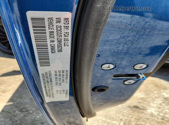 2C3CDZFJ3MH582395 2021 DODGE CHALLENGER Blue Vista del compartimento del motor