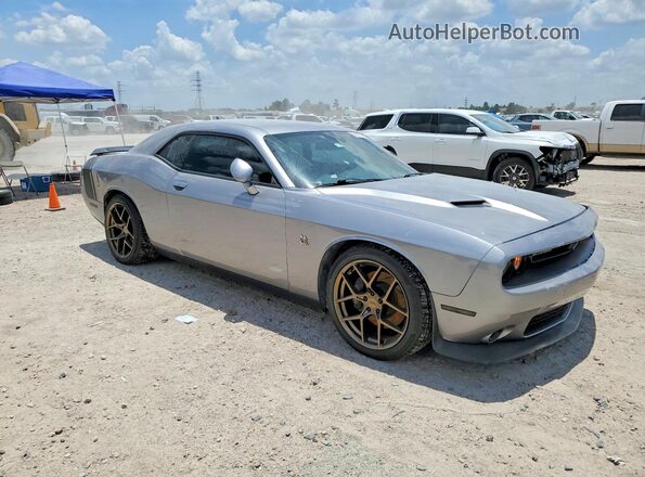 2C3CDZFJ4JH252115 2018 DODGE CHALLENGER Silver Передня права чверть