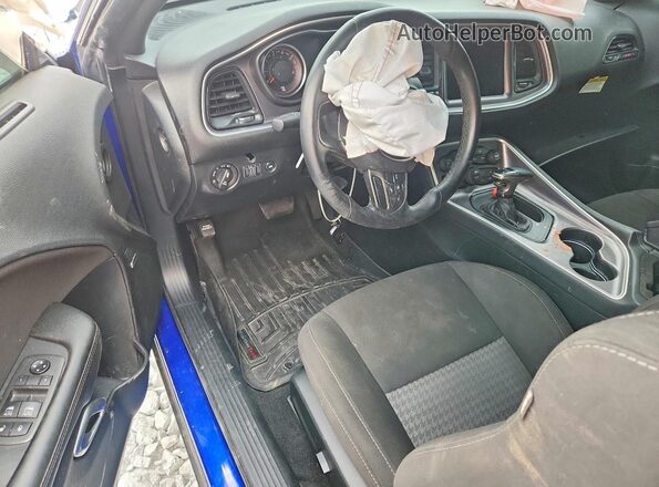 2C3CDZFJ5LH246343 2020 DODGE CHALLENGER Blue Widok deski rozdzielczej