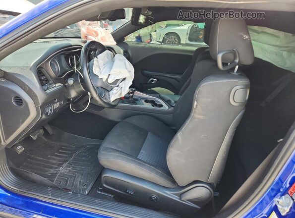 2C3CDZFJ5LH246343 2020 DODGE CHALLENGER Blue Widok wnętrza z przodu