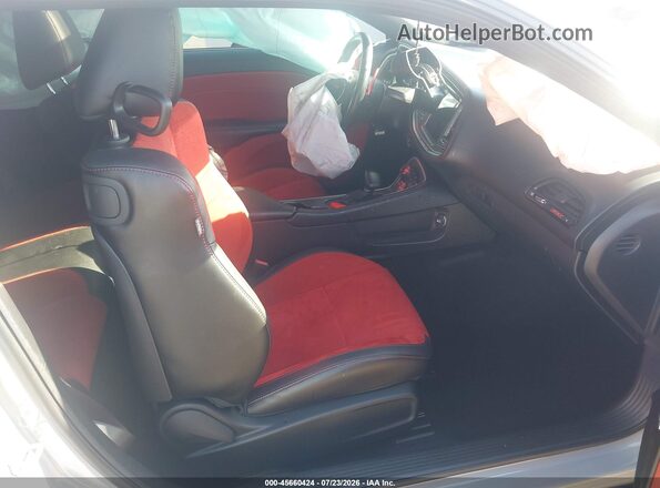 2C3CDZFJ5NH214866 2022 DODGE CHALLENGER Silver Vista interior delantera