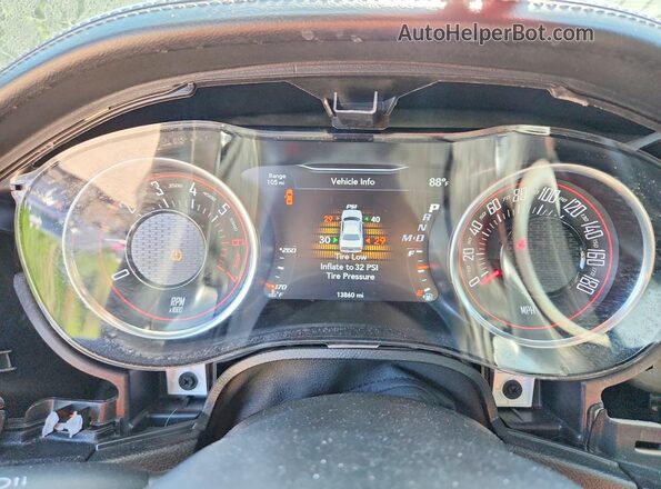 2C3CDZFJ5PH680929 2023 DODGE CHALLENGER Gray Սարքավորումների վահանակի տեսք