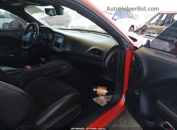2C3CDZFJ6LH156442 2020 DODGE CHALLENGER Red Вид салону спереду