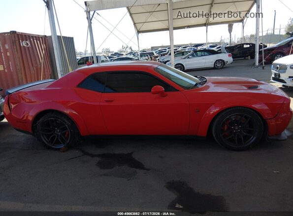 2C3CDZFJ6LH156442 2020 DODGE CHALLENGER Red Вид задньої частини салону