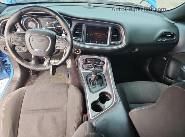 2C3CDZFJ8GH145657 2016 DODGE CHALLENGER Синий Вид панели приборов